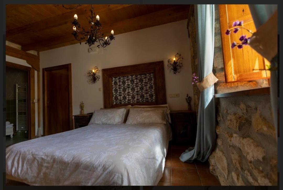 Hotel Rural En Las Cascadas De Tobera Eksteriør billede