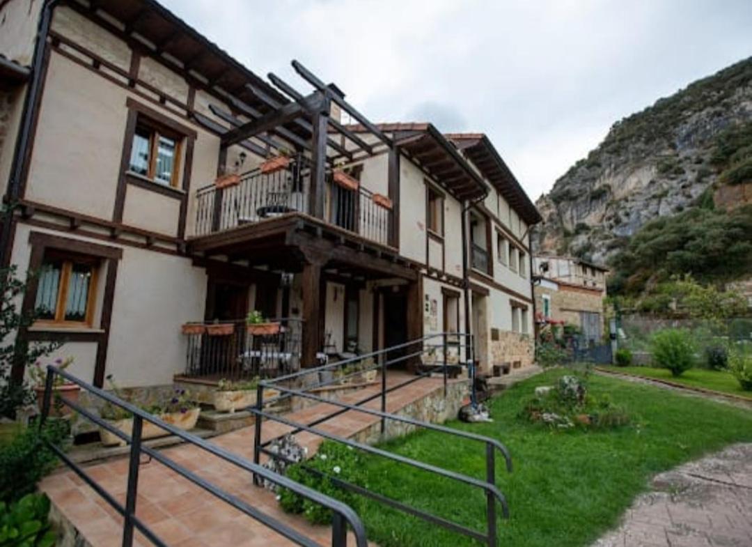 Hotel Rural En Las Cascadas De Tobera Eksteriør billede
